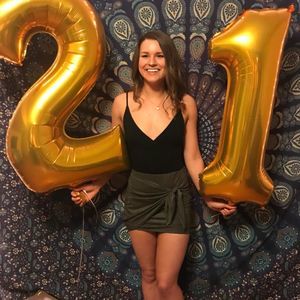 Meet your Posher, Madeline